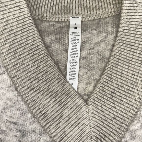NWT Lululemon Alpaca Wool-Blend V-Neck Sweater Heathered Light Grey - Picture 4 of 10